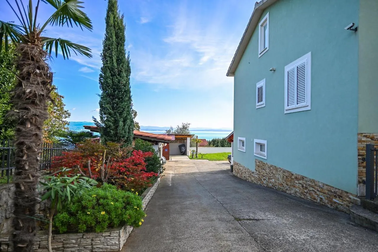 Apartment Opatija With Garden And Seaview Opric