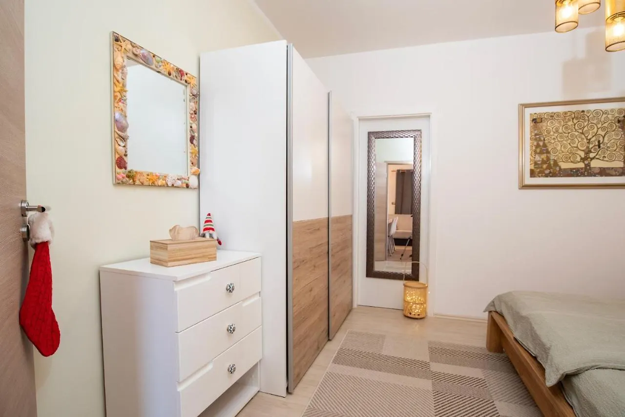 Apartment Opatija With Garden And Seaview Opric