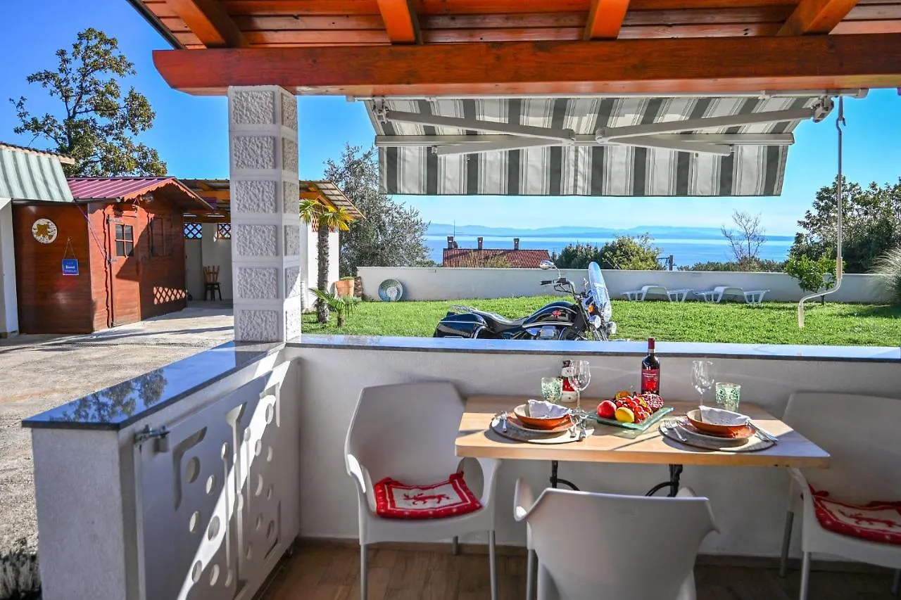 Apartment Opatija With Garden And Seaview Opric